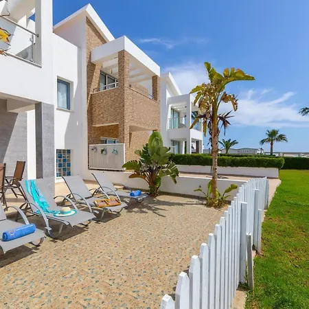 Villa Nora Protaras